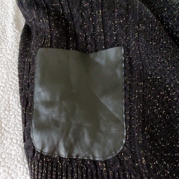 Brand New Ruana Wrap - Picture 2 of 5